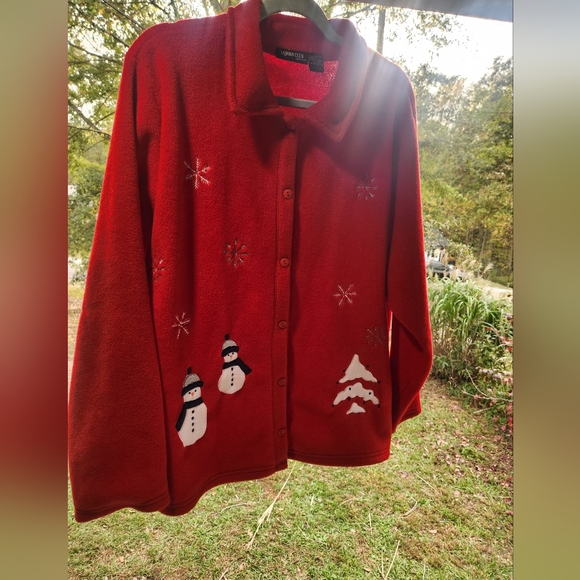 WOMEN'S RED SOFT WINTER COAT SIZE 2X NWOT• PERFECT FOR THE HOLIDAYS - Picture 5 of 5